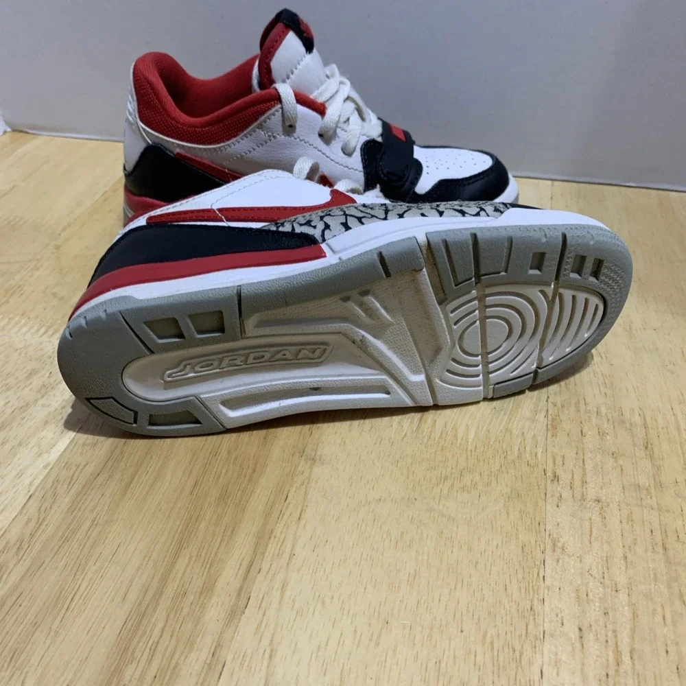 Nike Kids Sneakers White Black Red Low-Top 12c - Picture 6 of 9